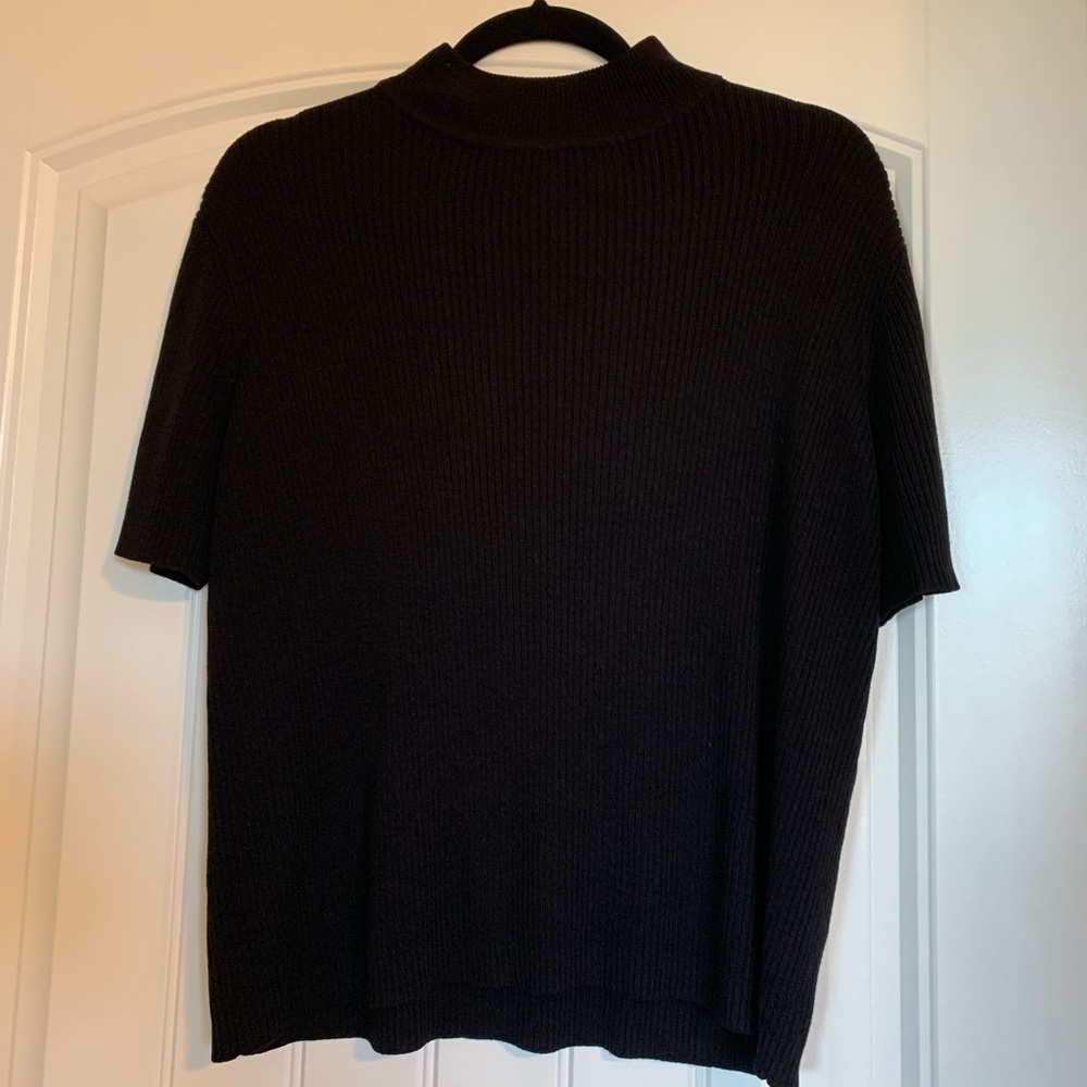 Black shirt